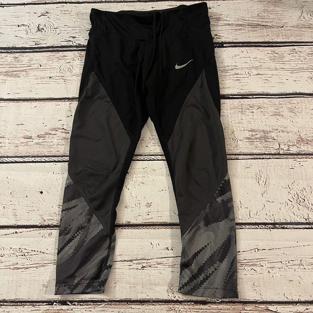 Nike Women's Pro High-Waisted Leggings Size Small